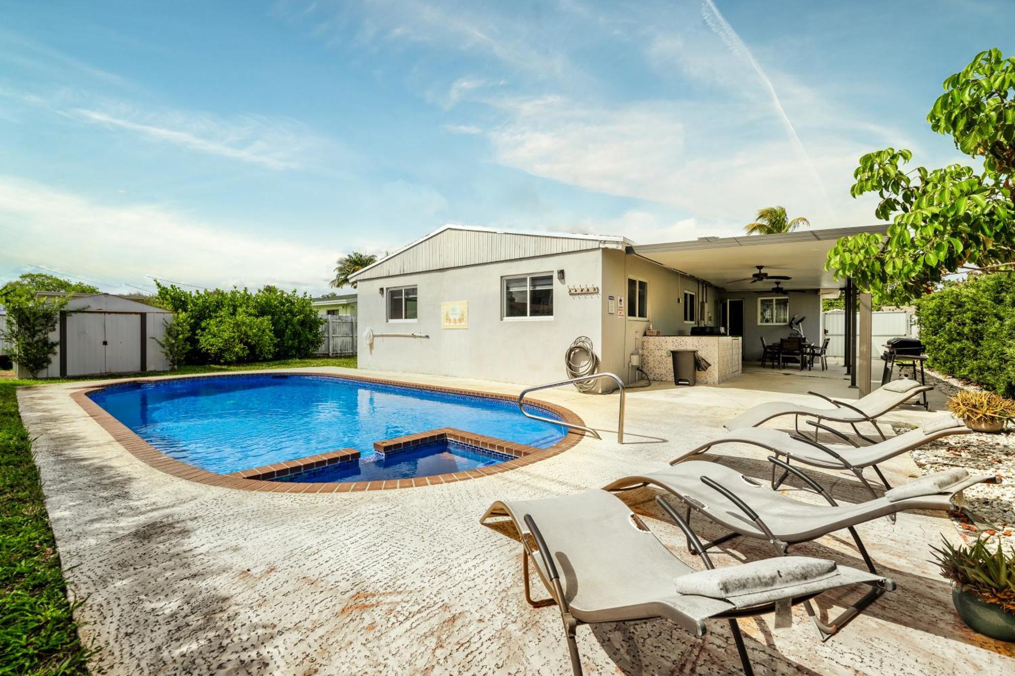 Home With A Pool Close To Beach And Fll Airport Pool Heated October- March Fort Lauderdale Ngoại thất bức ảnh